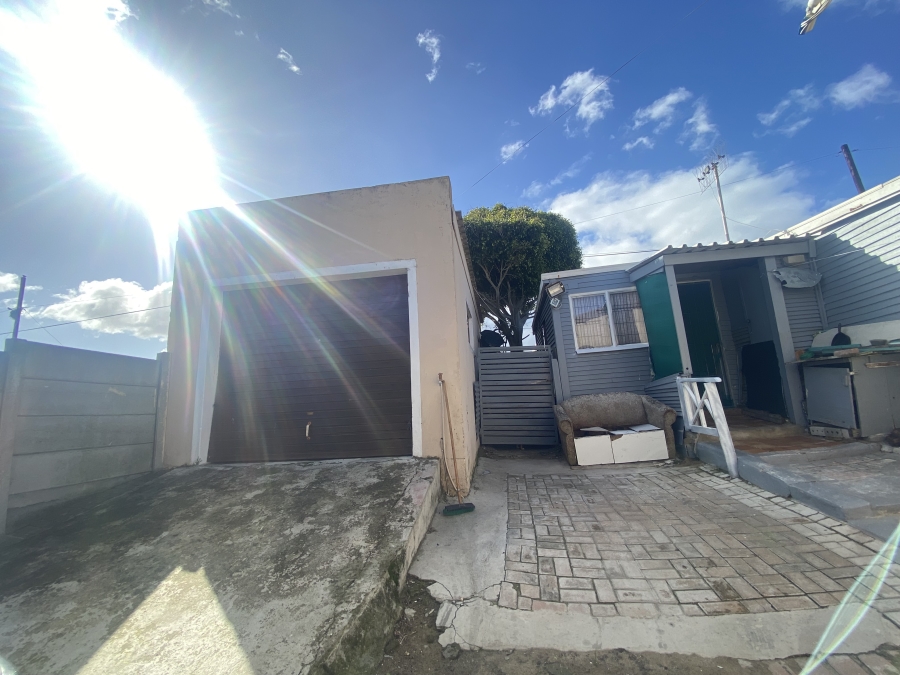 2 Bedroom Property for Sale in Hawston Western Cape